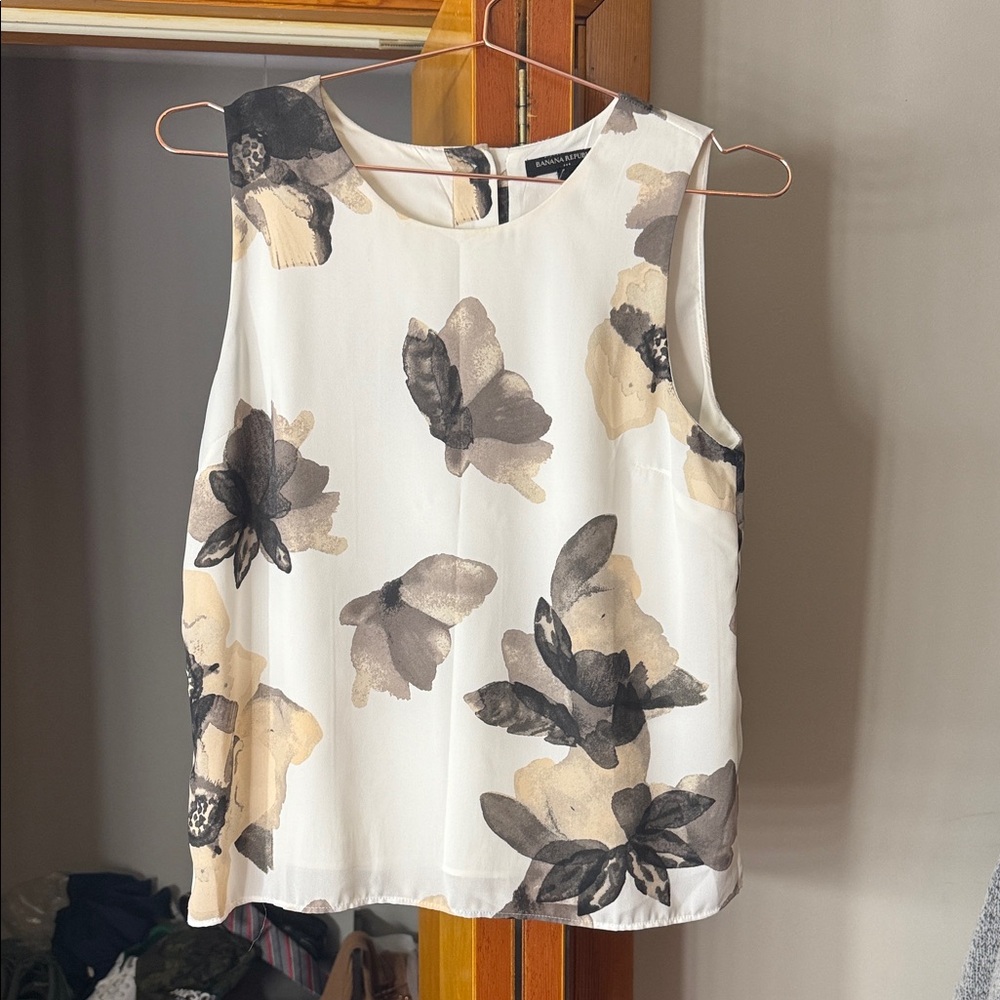 Banana Republic Black and Cream Floral Blouse